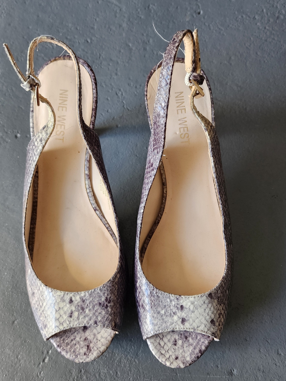 Nine West Snakeskin Slingback Peep Toe Heels 7.5 Grey Animal Print Office Chic